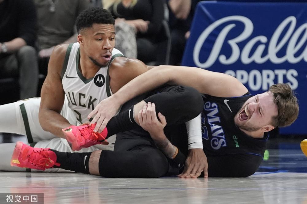 她的网前截 她的网前截